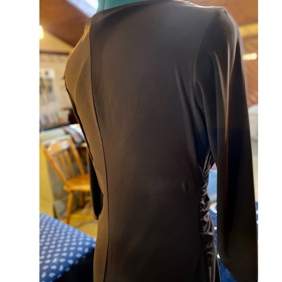 Brown dress - Picture 6 of 8